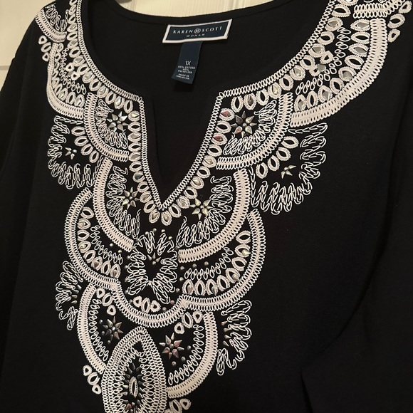 Karen Scott Woman top w/quarter sleeves Armpit to armpit 24” w/stretch - Picture 3 of 4